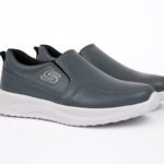 Men slip-on walking shoes lightweight comfortable casual sneakers for daily wear